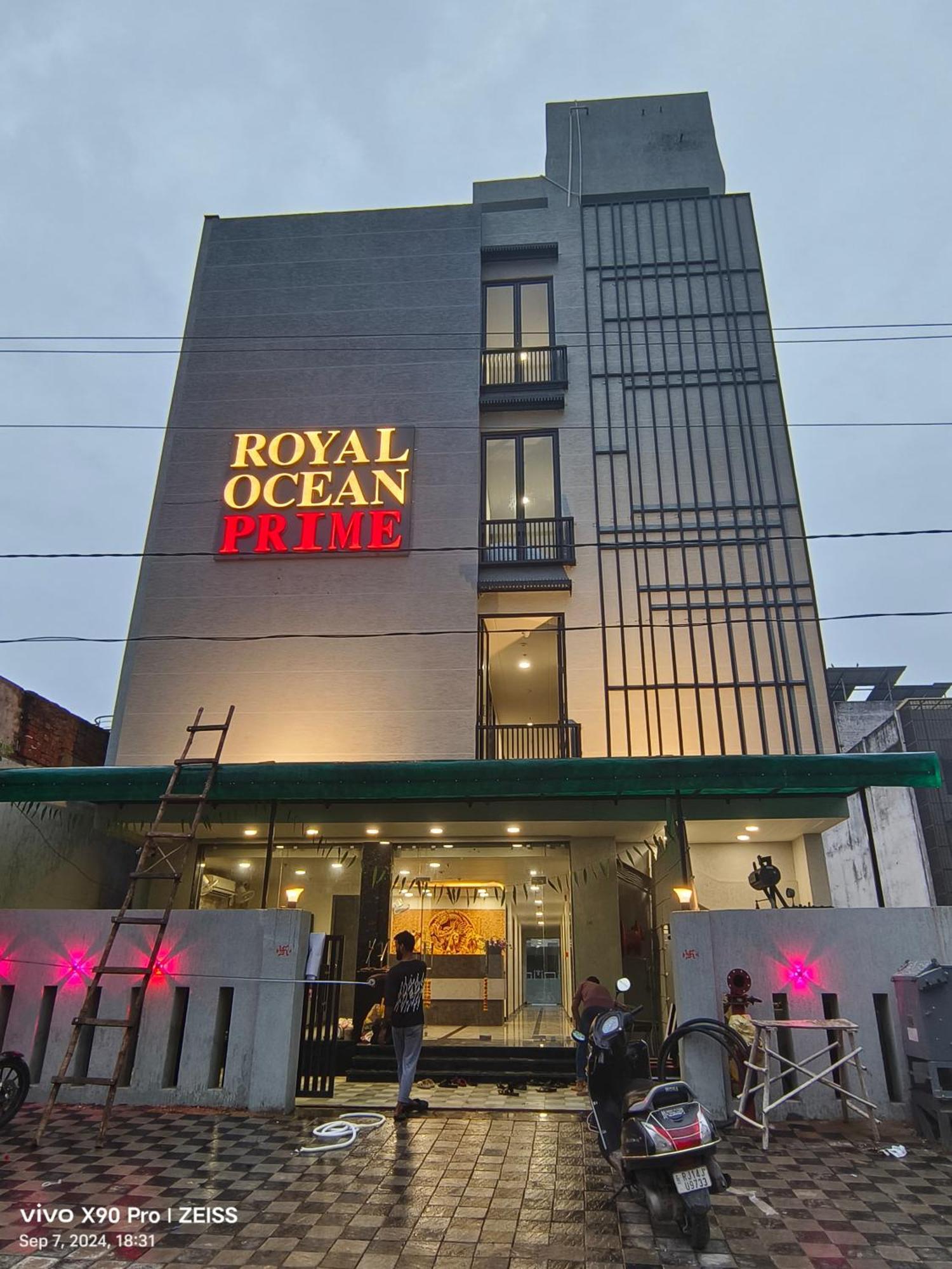 Royal Ocean Prime Hotell Jaipur Eksteriør bilde